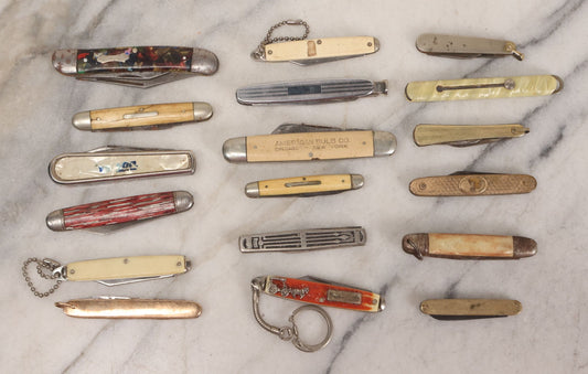 Lot 154 - Grouping Of 18 Vintage Pocket Knives Including American Bulb Co. Advertising Knife