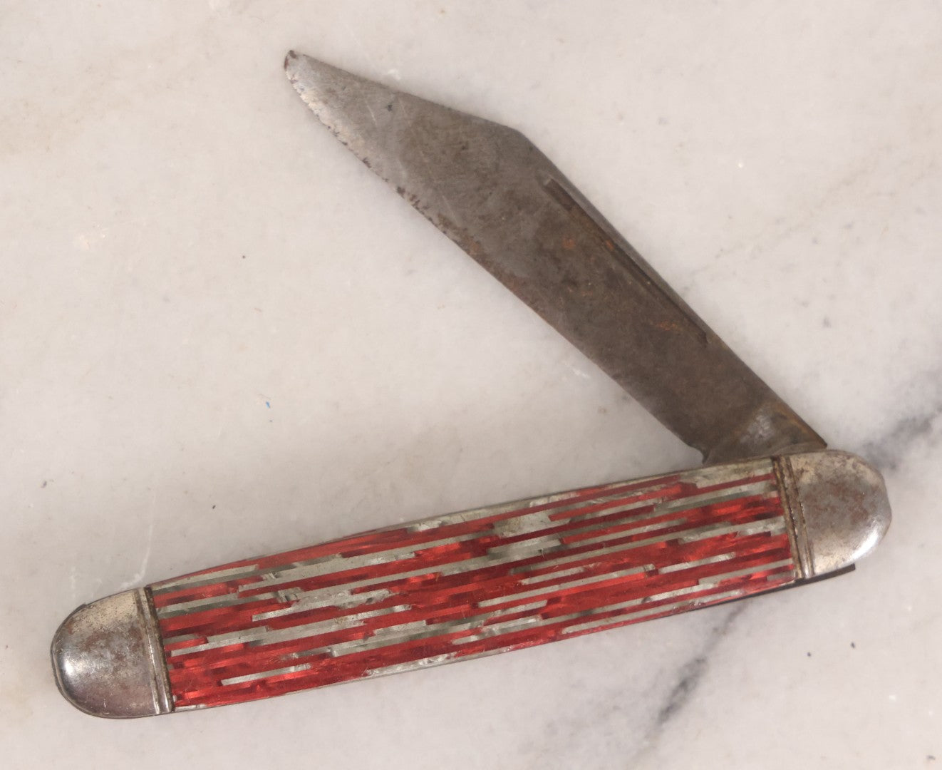 Lot 154 - Grouping Of 18 Vintage Pocket Knives Including American Bulb Co. Advertising Knife