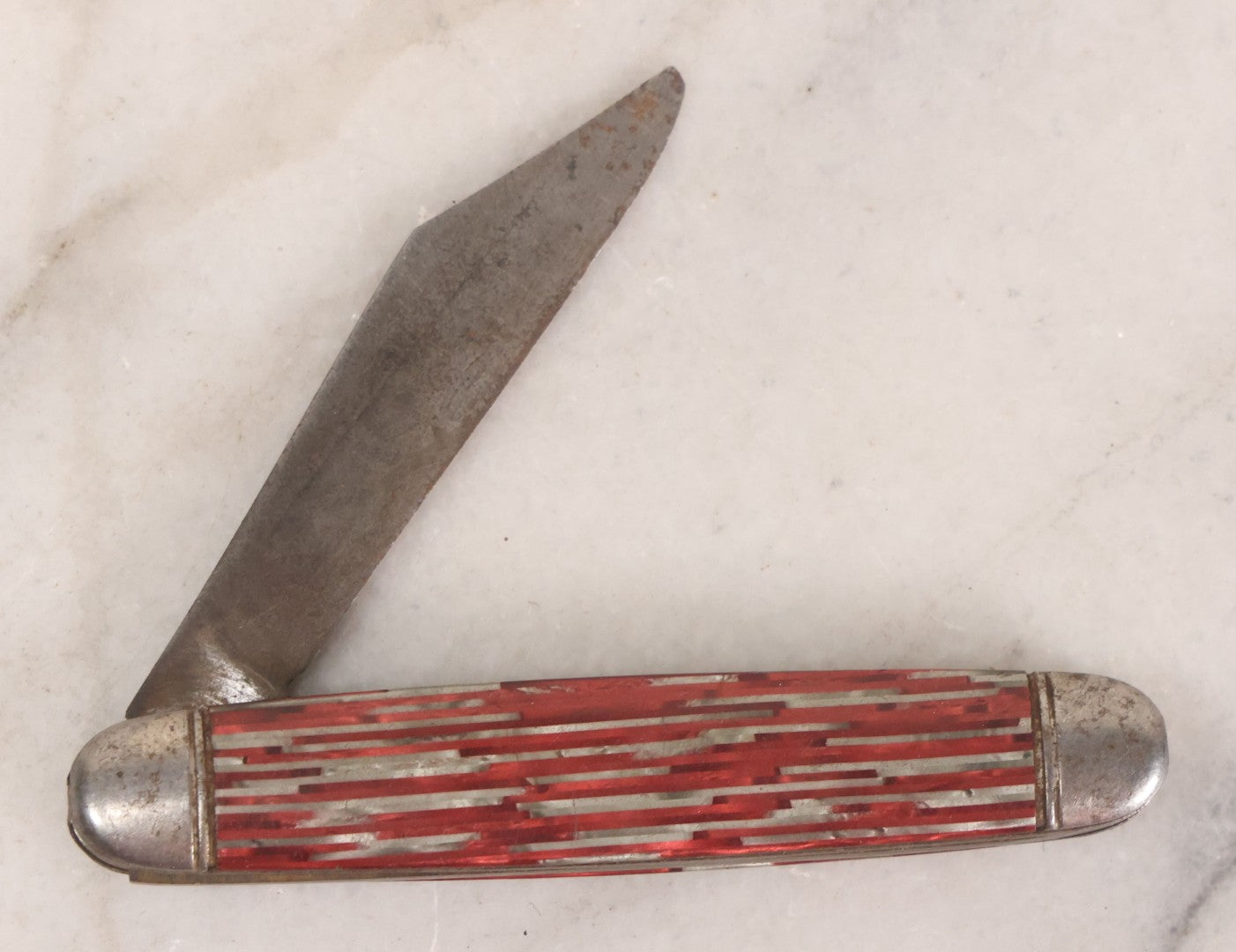 Lot 154 - Grouping Of 18 Vintage Pocket Knives Including American Bulb Co. Advertising Knife