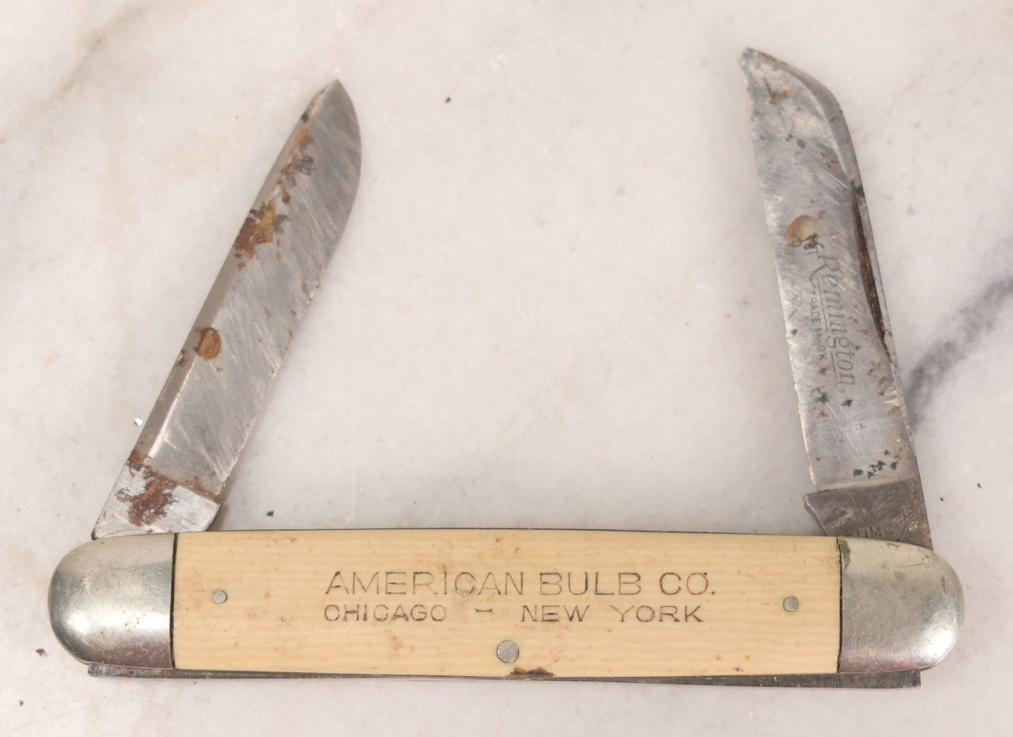 Lot 154 - Grouping Of 18 Vintage Pocket Knives Including American Bulb Co. Advertising Knife