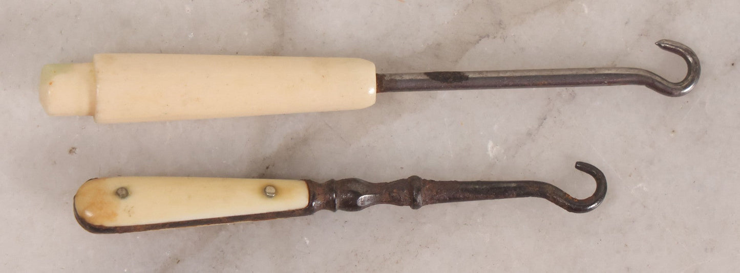 Lot 158 - Grouping Of 16 Antique And Vintage Buttonhooks In Various Materials Including Sterling Silver, Bone, Celluloid, And Mother-Of-Pearl