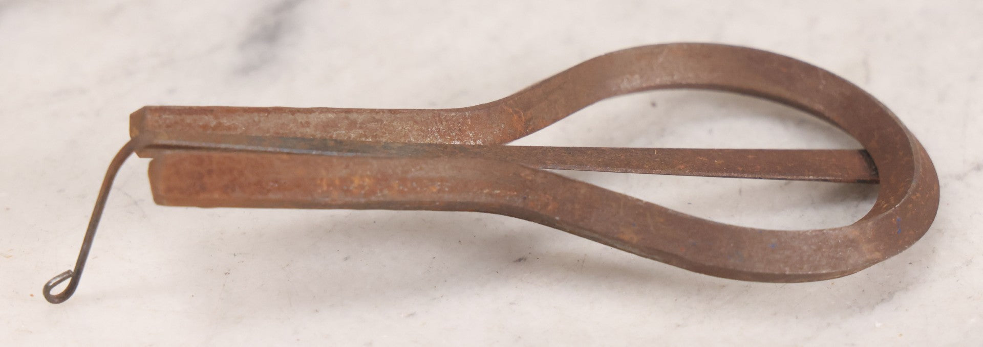 Lot 159 - Grouping Of Four Antique And Vintage Jaw Harps, Mouth Harps, Jew's Harps In Steel With Painted Enamel Finishes