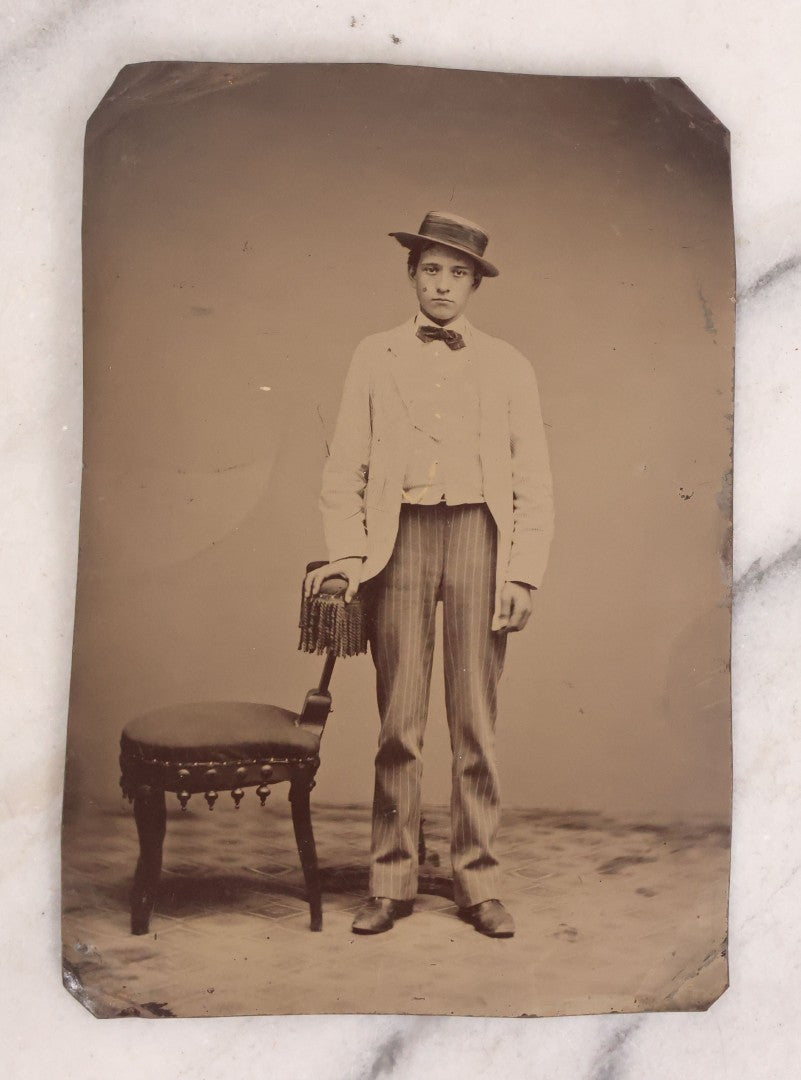 Lot 169 - Grouping Of 18 Antique Tintype Photographs Including Larger Size Plates, Featuring Men, Women, And Children