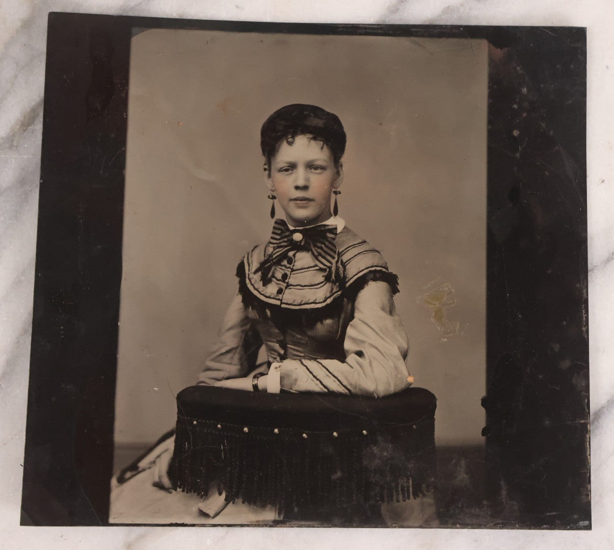 Lot 169 - Grouping Of 18 Antique Tintype Photographs Including Larger Size Plates, Featuring Men, Women, And Children