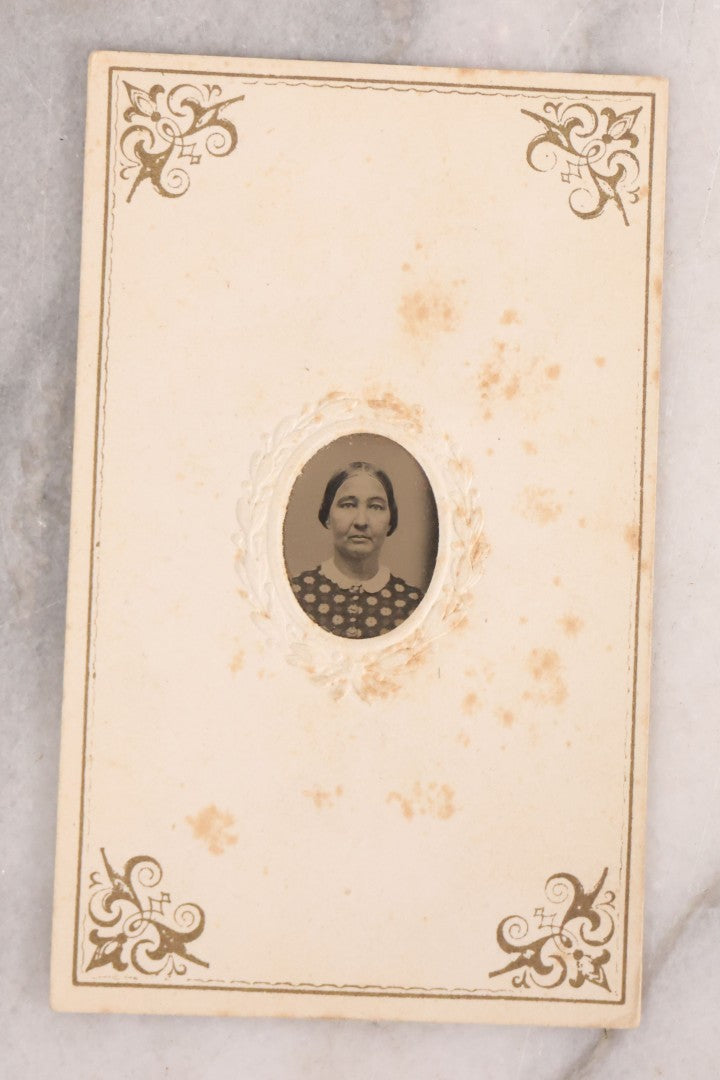 Lot 169 - Grouping Of 18 Antique Tintype Photographs Including Larger Size Plates, Featuring Men, Women, And Children