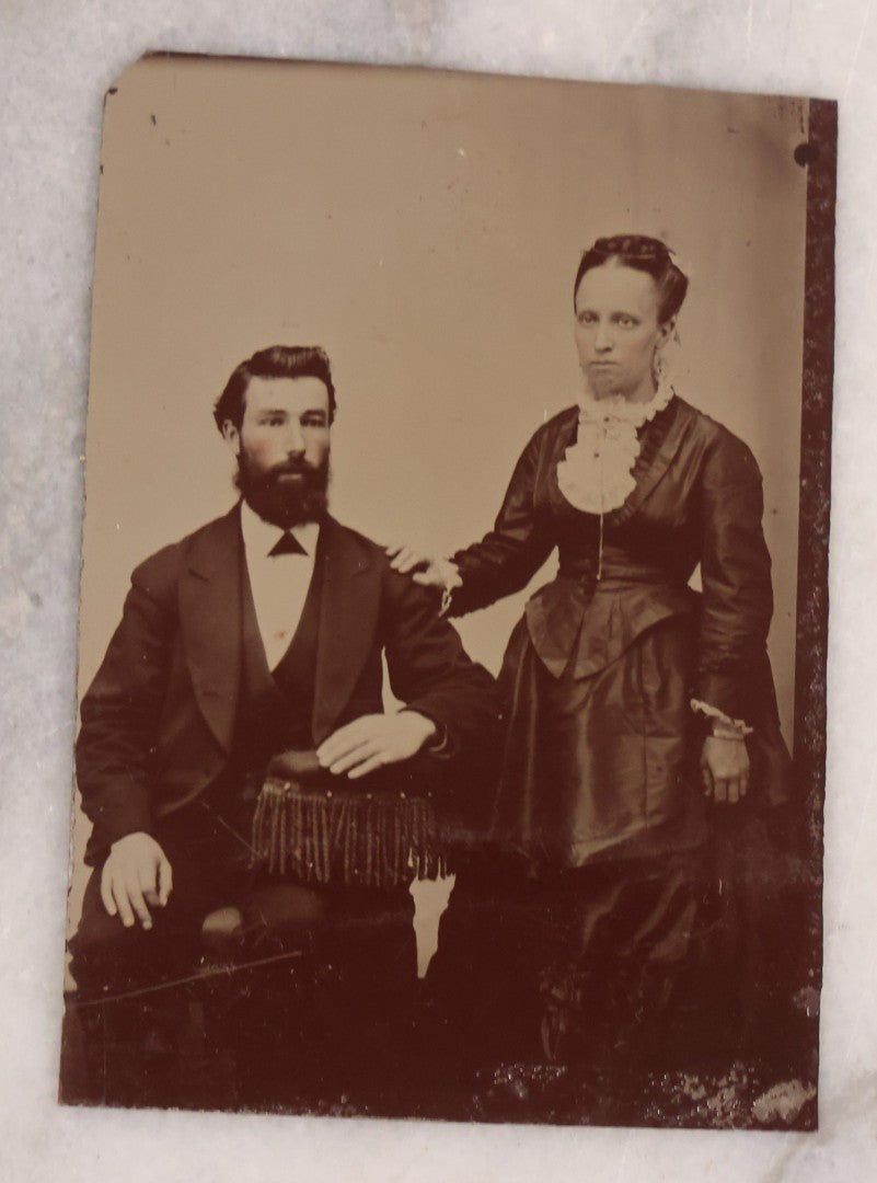 Lot 169 - Grouping Of 18 Antique Tintype Photographs Including Larger Size Plates, Featuring Men, Women, And Children