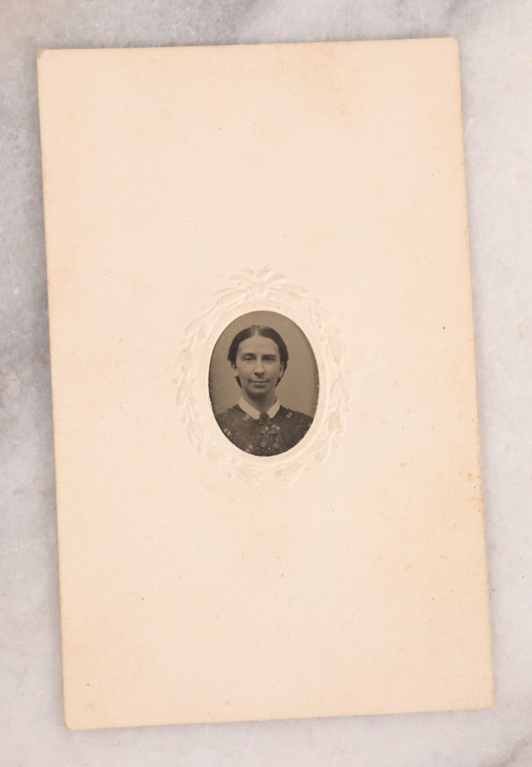 Lot 169 - Grouping Of 18 Antique Tintype Photographs Including Larger Size Plates, Featuring Men, Women, And Children