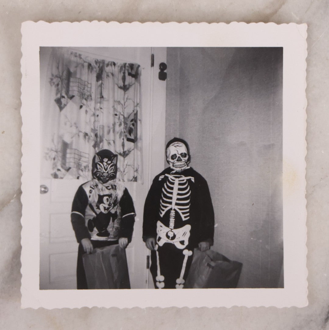Lot 185 - Vintage Snapshot Photograph Of Two Children In Halloween Costumes Including Skeleton And Felix The Cat