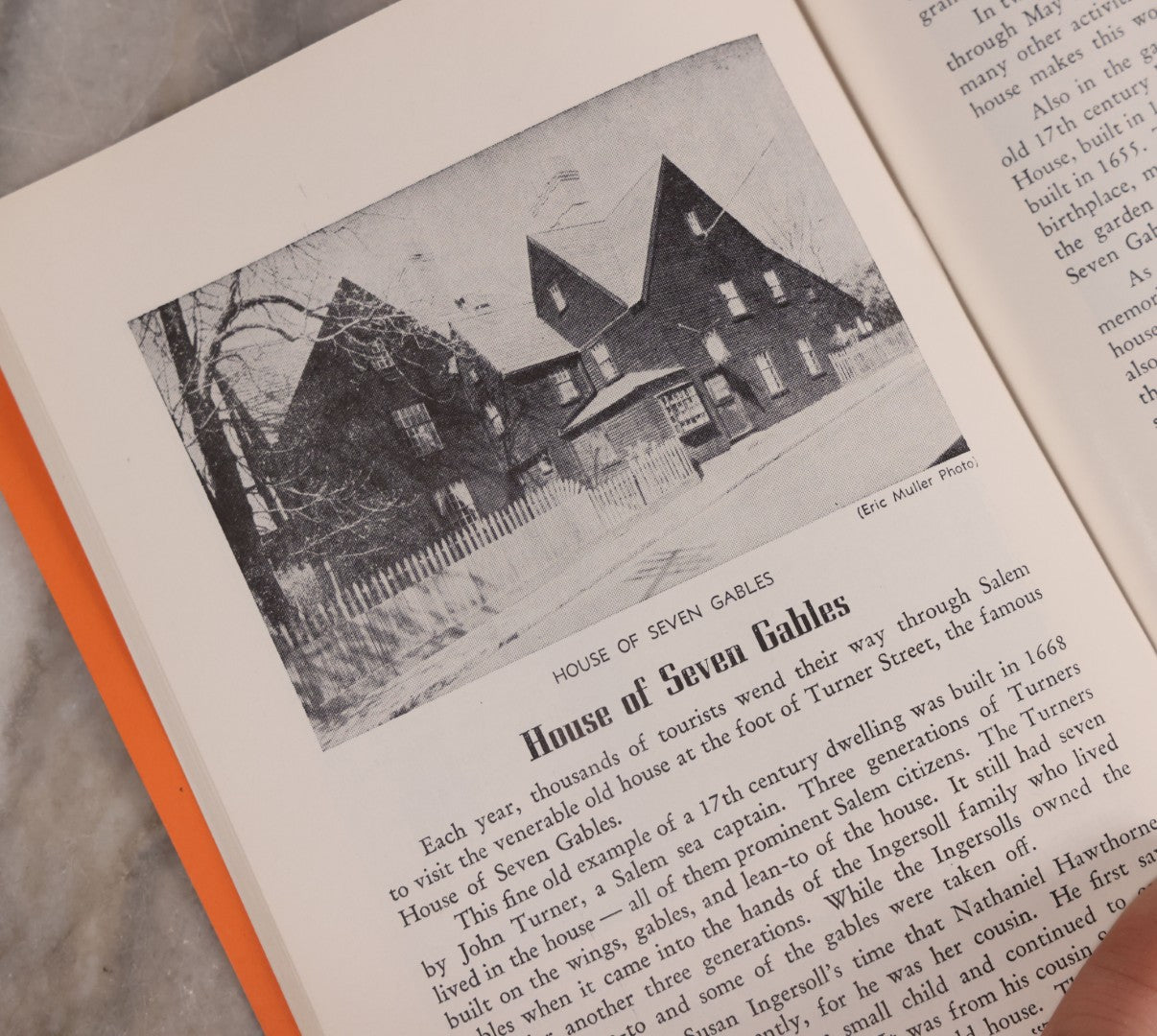 Lot 192 - Pair Of Vintage Witchcraft Booklets Including "The Witchcraft Hysteria Of 1692" By Leo Bonfanti And "Be-Witched In Historic Salem" By Captain Henry C. Nichols
