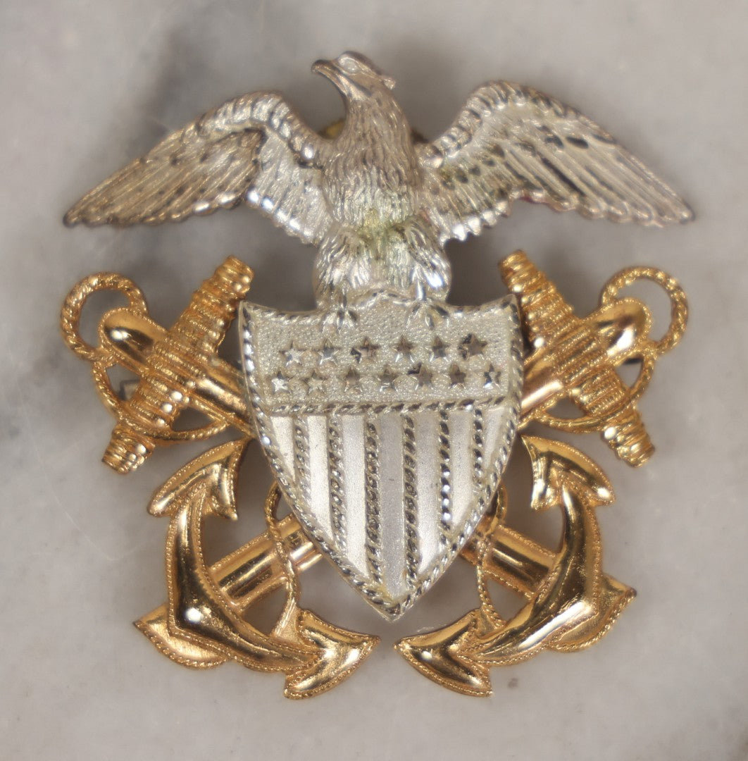 Lot 204 - Vintage U.S. Navy Officer's Hat Badge With Eagle, Shield, And Crossed Anchors, In Original Presentation Box
