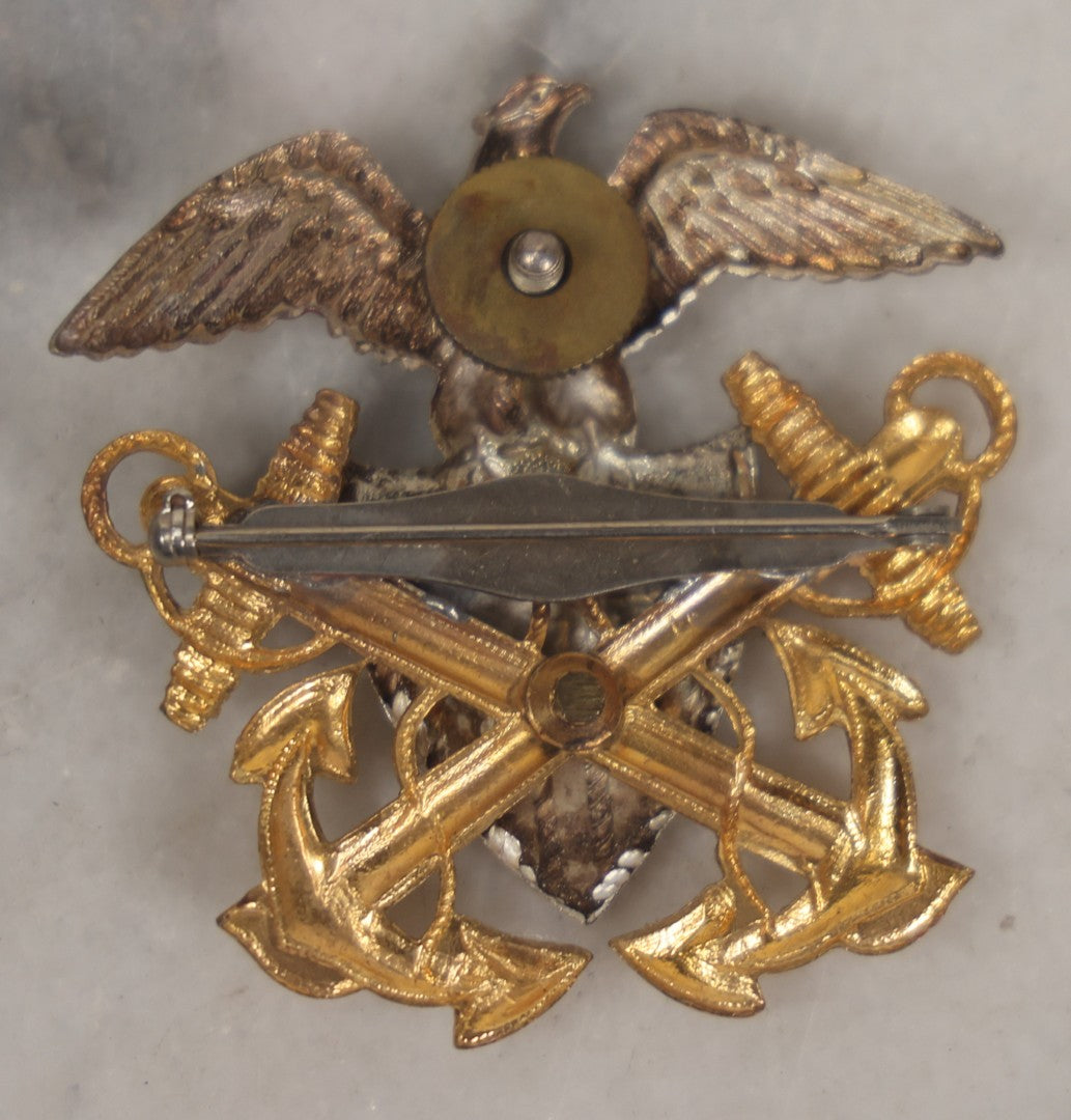 Lot 204 - Vintage U.S. Navy Officer's Hat Badge With Eagle, Shield, And Crossed Anchors, In Original Presentation Box