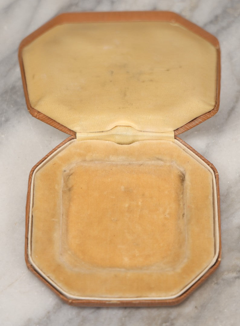 Lot 204 - Vintage U.S. Navy Officer's Hat Badge With Eagle, Shield, And Crossed Anchors, In Original Presentation Box