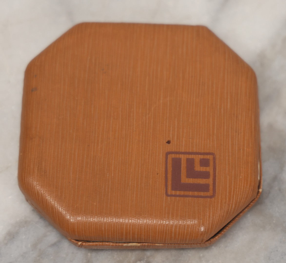 Lot 204 - Vintage U.S. Navy Officer's Hat Badge With Eagle, Shield, And Crossed Anchors, In Original Presentation Box