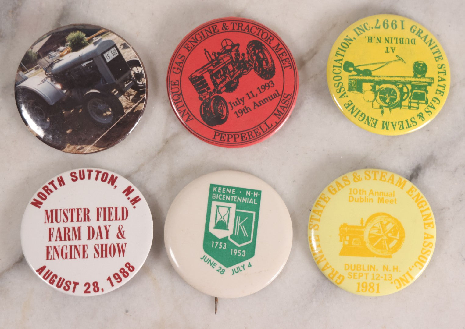 Lot 208 - Grouping Of 33 Vintage Pinback Buttons From New Hampshire And Massachusetts Gas Engine And Farm Shows