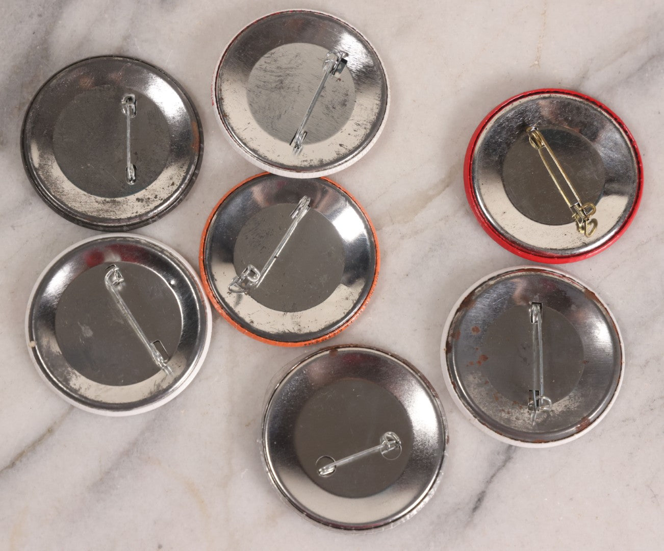 Lot 208 - Grouping Of 33 Vintage Pinback Buttons From New Hampshire And Massachusetts Gas Engine And Farm Shows