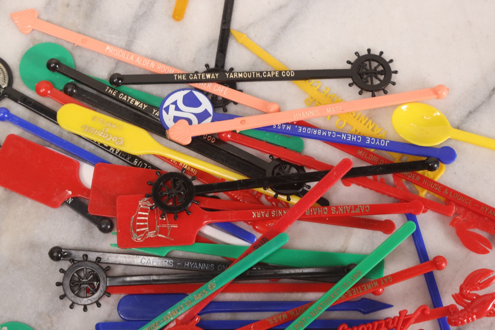 Lot 209 - Grouping Of 75+ Vintage Plastic Swizzle Sticks From Restaurants, Hotels, And Bars