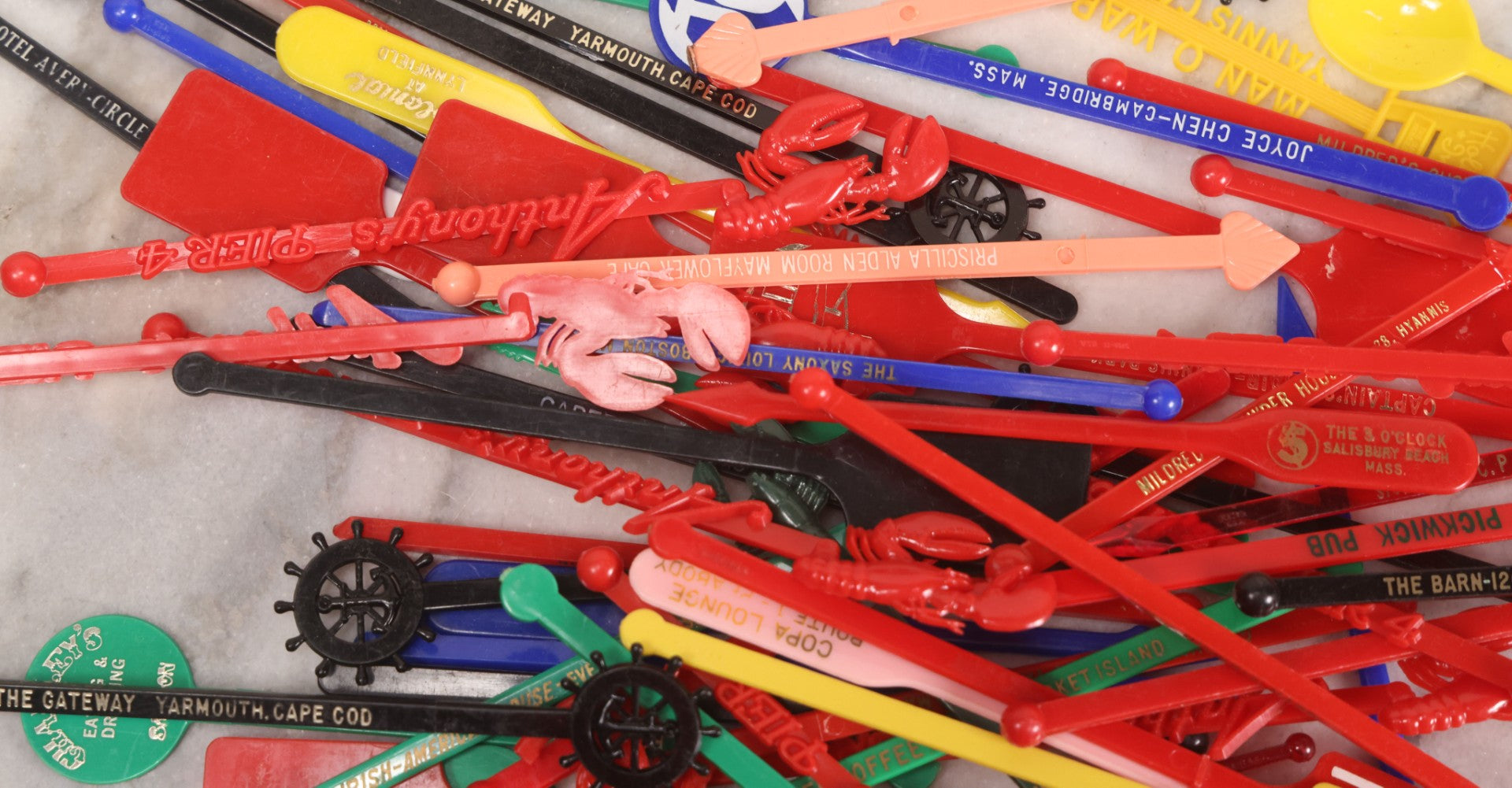 Lot 209 - Grouping Of 75+ Vintage Plastic Swizzle Sticks From Restaurants, Hotels, And Bars