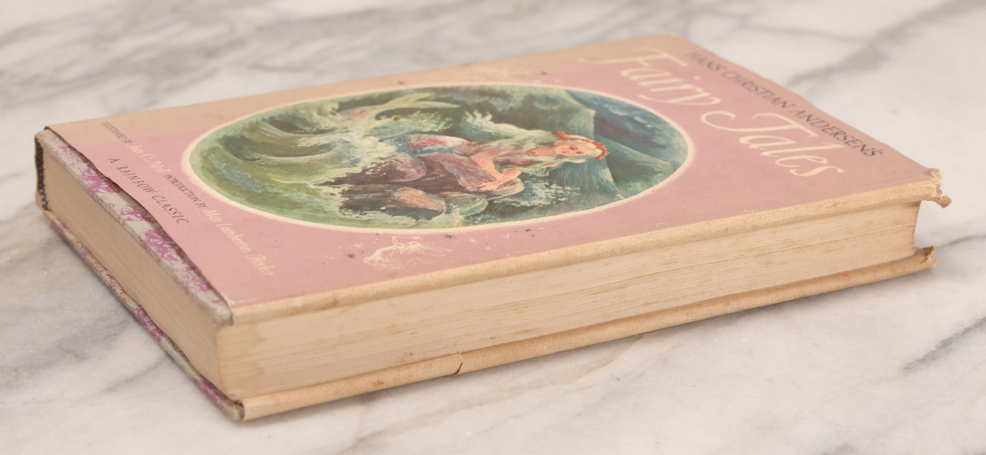 Lot 243 - "Hans Christian Andersen's Fairy Tales" Vintage Children's Book By Hans Christian Andersen, Illustrated By Jean O'Neill, Introduction By May Lamberton Becker, Published By The World Publishing Company, Cleveland And New York, 1946