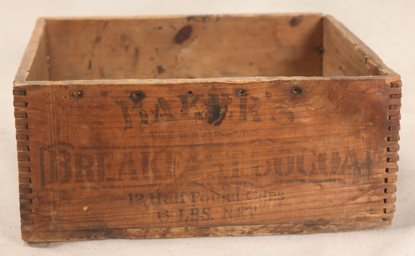 Lot 197 - Antique Walter Baker & Co. Ltd. Breakfast Cocoa Finger-Jointed Wooden Shipping Crate, Dorchester, Massachusetts, With La Belle Chocolatiere Trademark And Gold Medal Paris Exposition 1900