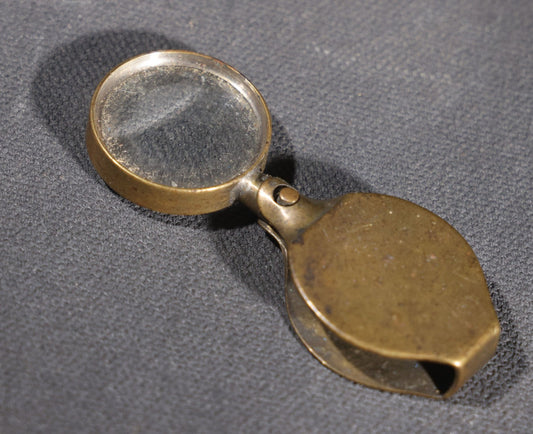 Lot 082 - Antique Brass Folding Pocket Loupe Magnifying Glass With Swivel Ring