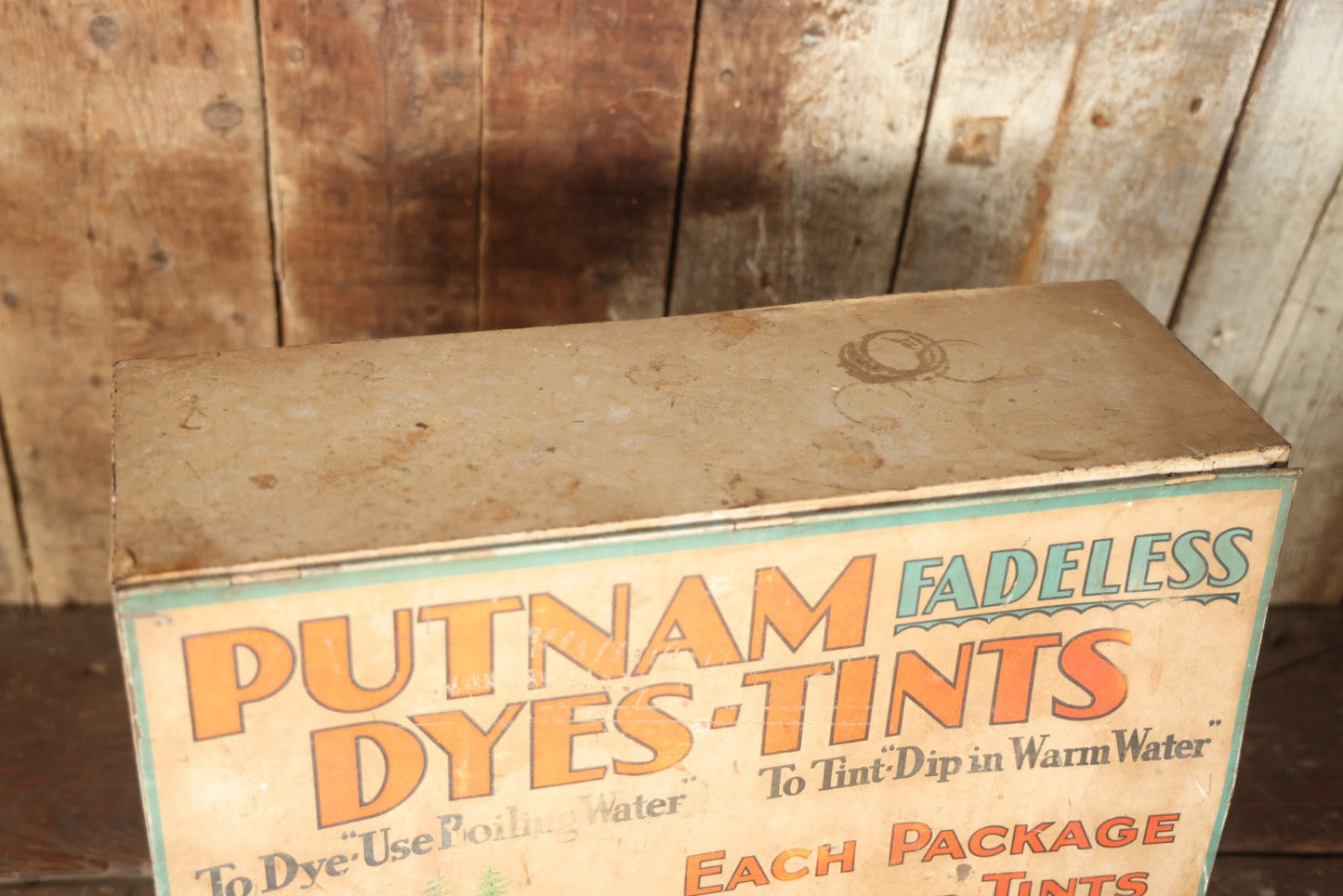 Antique Putnam Fadeless Dyes-Tints Tin Lithograph Store Display With Pin Hole Insert, Minuteman Paul Revere Motif, Monroe Chemical Company