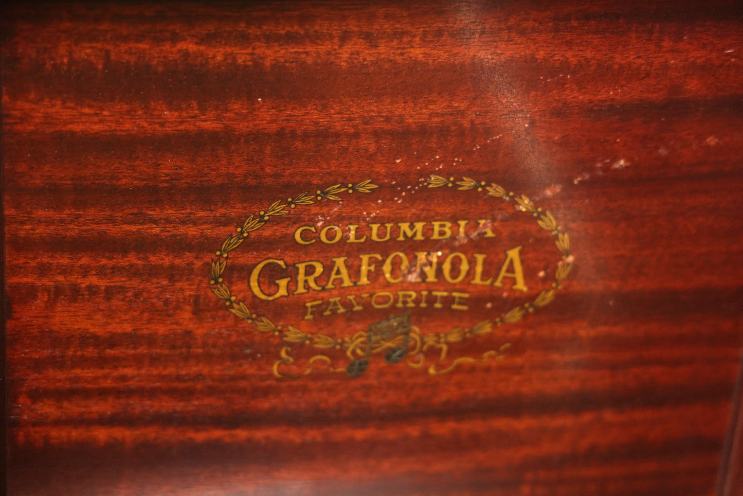 Antique Columbia Grafonola "Favorite" Model Acoustic Phonograph "Victrola" Record Player, Plays 78 R.P.M. Records, Includes Two Records And Needles, Circa 1906, Working Condition