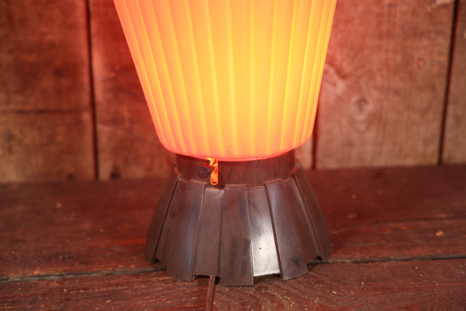 Genuine Vintage Mid-Century Modern Orange Beehive Lamp, Retro Lighting, With Base, Working Condition, Blow Mold Plastic