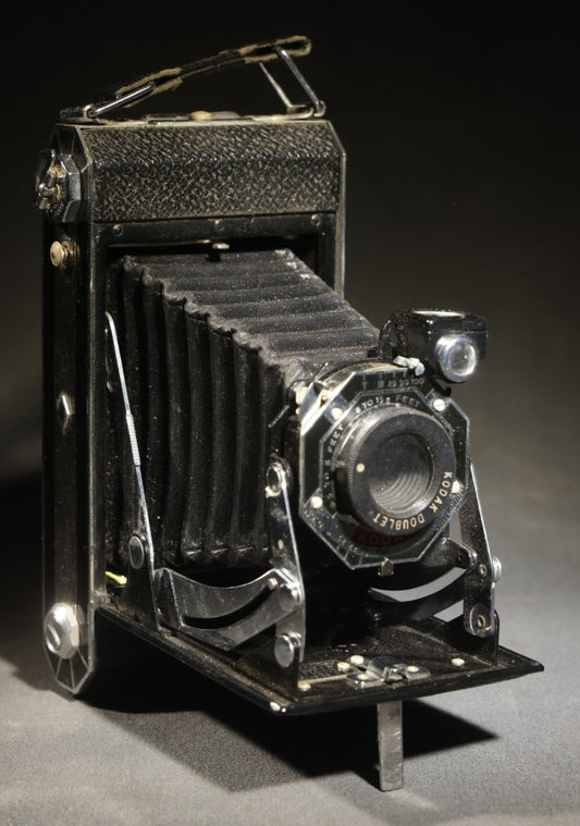 Vintage Six-20 Kodak Folding Camera in Black with Focusing Doublet Lens 272, Original Box, and Paperwork, Manufactured by Eastman Kodak Co., Rochester, New York