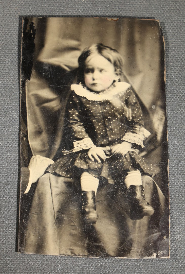 Grouping of Four Antique Hidden Mother Tintype Photographs of Young Children and Infants