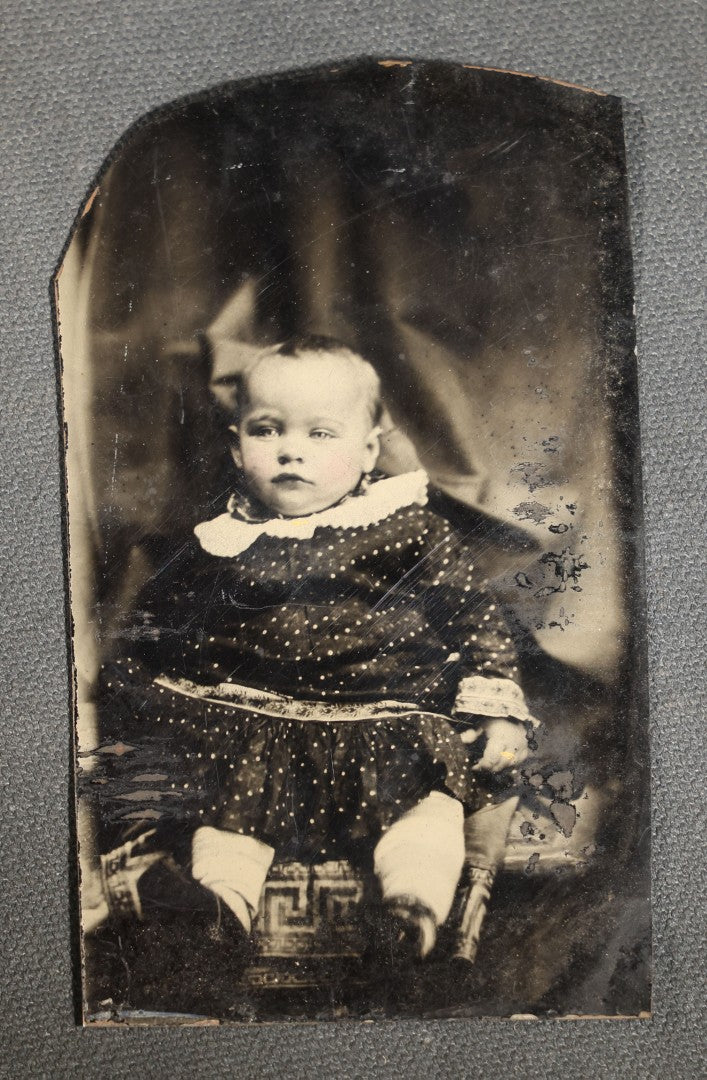 Grouping of Four Antique Hidden Mother Tintype Photographs of Young Children and Infants