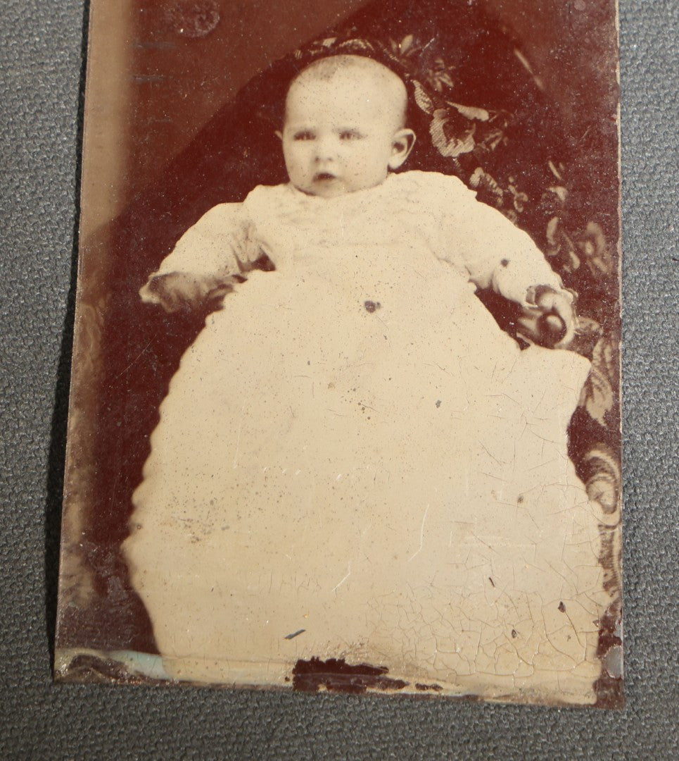 Grouping of Four Antique Hidden Mother Tintype Photographs of Young Children and Infants