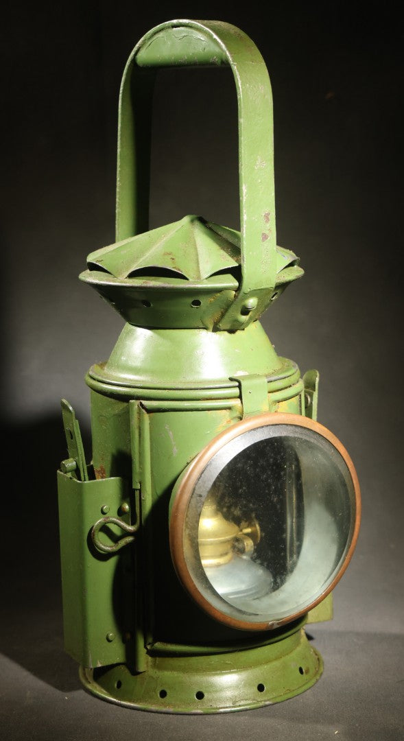 Vintage 1945 Three-Aspect Railway Signal Lamp by Eastgate & Son Limited, Birmingham, England, with Clear, Blue, and Red Lenses and Rotating Mechanism