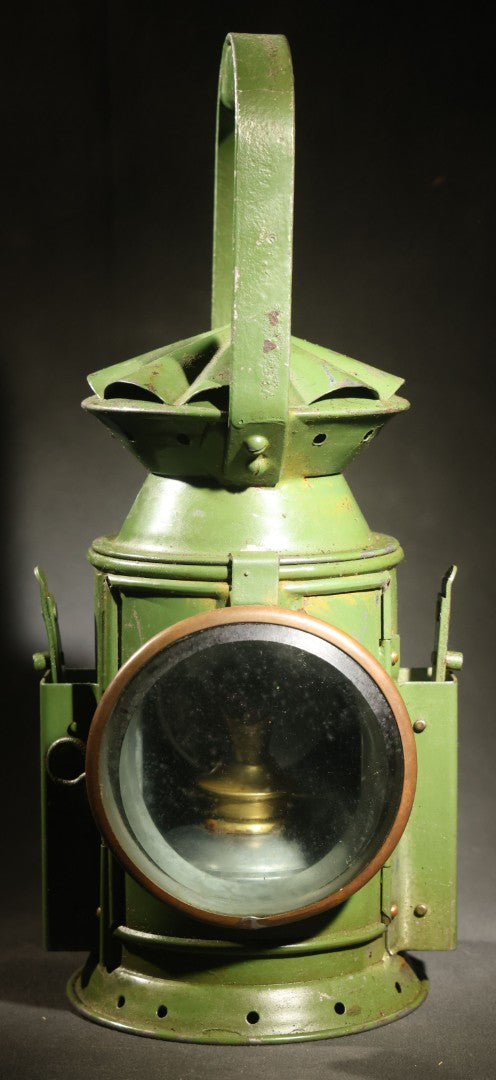 Vintage 1945 Three-Aspect Railway Signal Lamp by Eastgate & Son Limited, Birmingham, England, with Clear, Blue, and Red Lenses and Rotating Mechanism