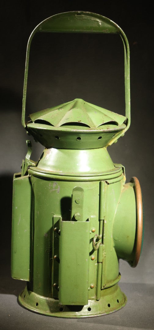 Vintage 1945 Three-Aspect Railway Signal Lamp by Eastgate & Son Limited, Birmingham, England, with Clear, Blue, and Red Lenses and Rotating Mechanism