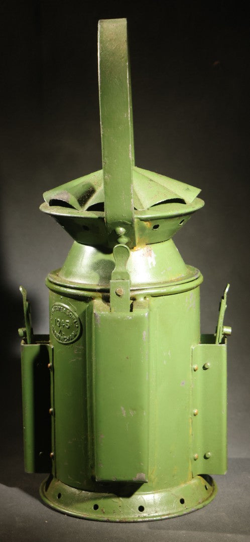 Vintage 1945 Three-Aspect Railway Signal Lamp by Eastgate & Son Limited, Birmingham, England, with Clear, Blue, and Red Lenses and Rotating Mechanism