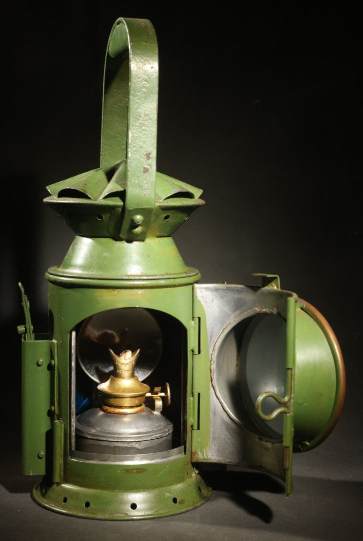 Vintage 1945 Three-Aspect Railway Signal Lamp by Eastgate & Son Limited, Birmingham, England, with Clear, Blue, and Red Lenses and Rotating Mechanism