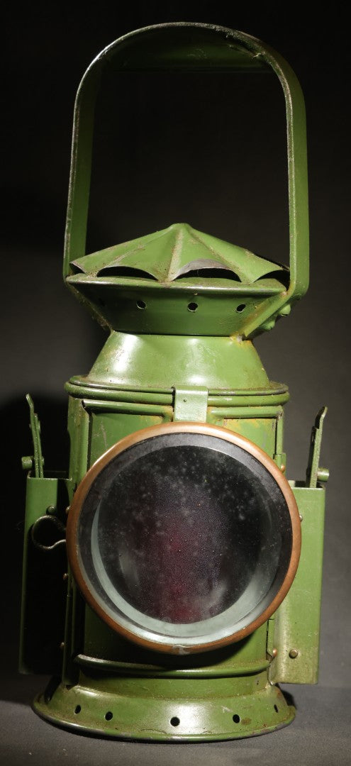 Vintage 1945 Three-Aspect Railway Signal Lamp by Eastgate & Son Limited, Birmingham, England, with Clear, Blue, and Red Lenses and Rotating Mechanism