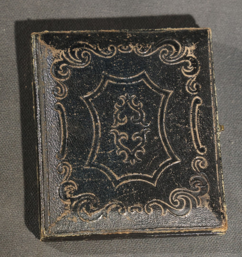 Antique 1/6th Plate Daguerreotype Photograph of an Elderly Woman in a White Bonnet and Dark Dress, Full Intact Leatherette Case