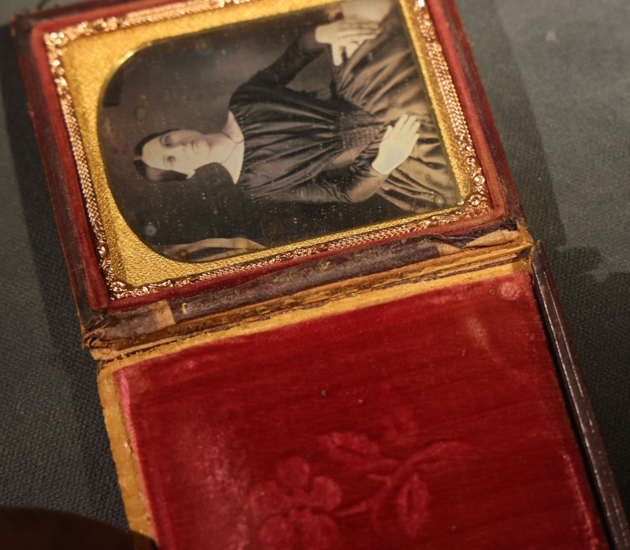 Antique 1/6th Plate Daguerreotype Photograph of a Young Woman in a Dark Dress Holding a Book, Full Intact Leatherette Case with Wear