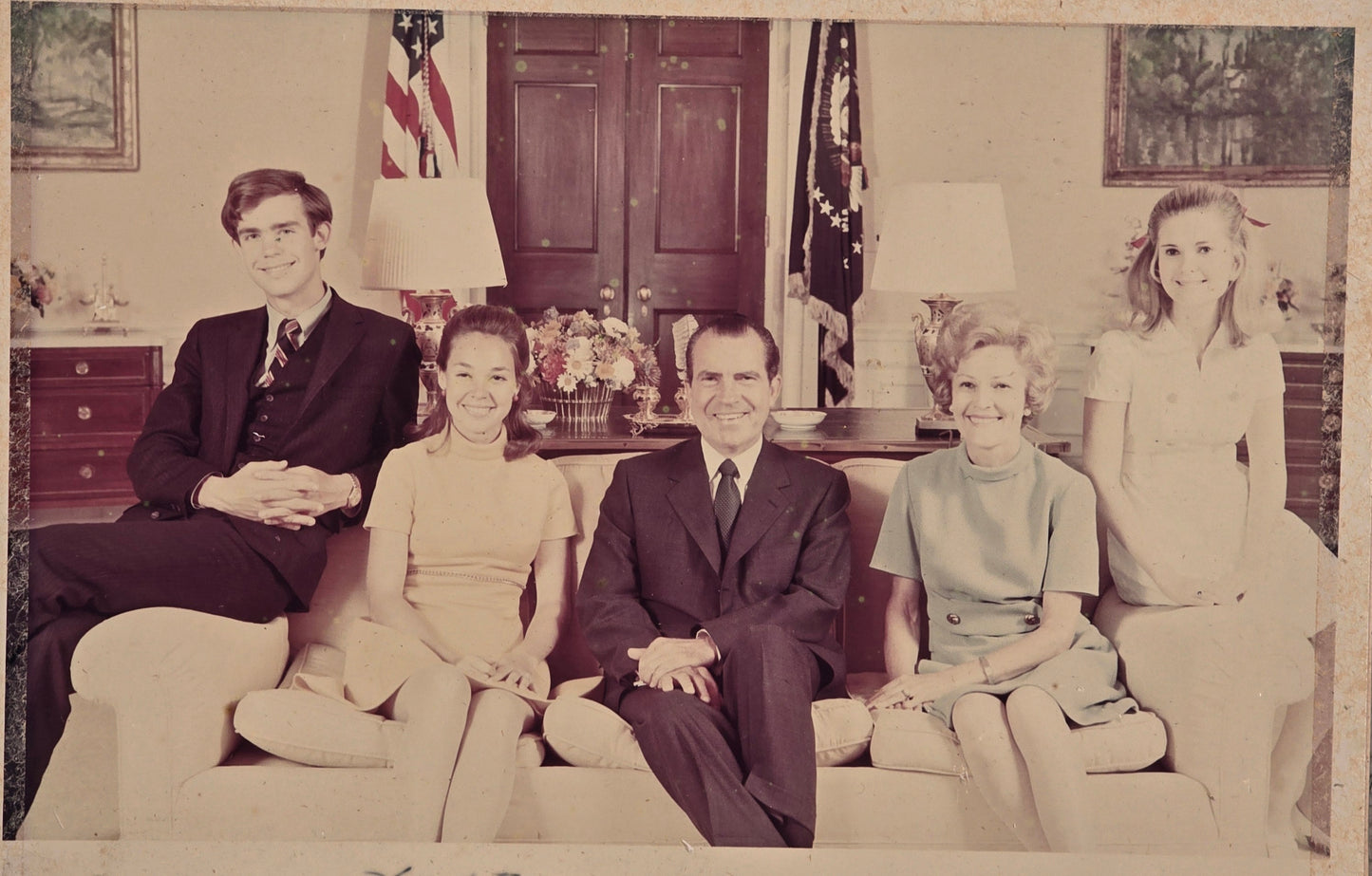 Lot 092 - Vintage Photograph Of The Nixon Family, Signed And Inscribed By Patricia And Richard Nixon (Unframed)