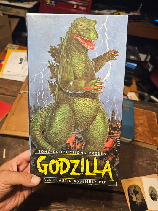 Vintage Aurora Re-Issue Godzilla Model #7502, Copyright 2000, Unknown if Complete