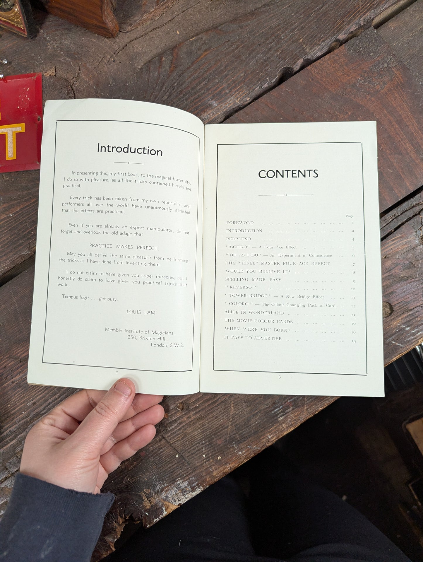 Lot 103 - Grouping Of Vintage Magic Ephemera Including Card Trick Booklets, Sleight Of Hand Booklet, Etc. 8+ Pieces