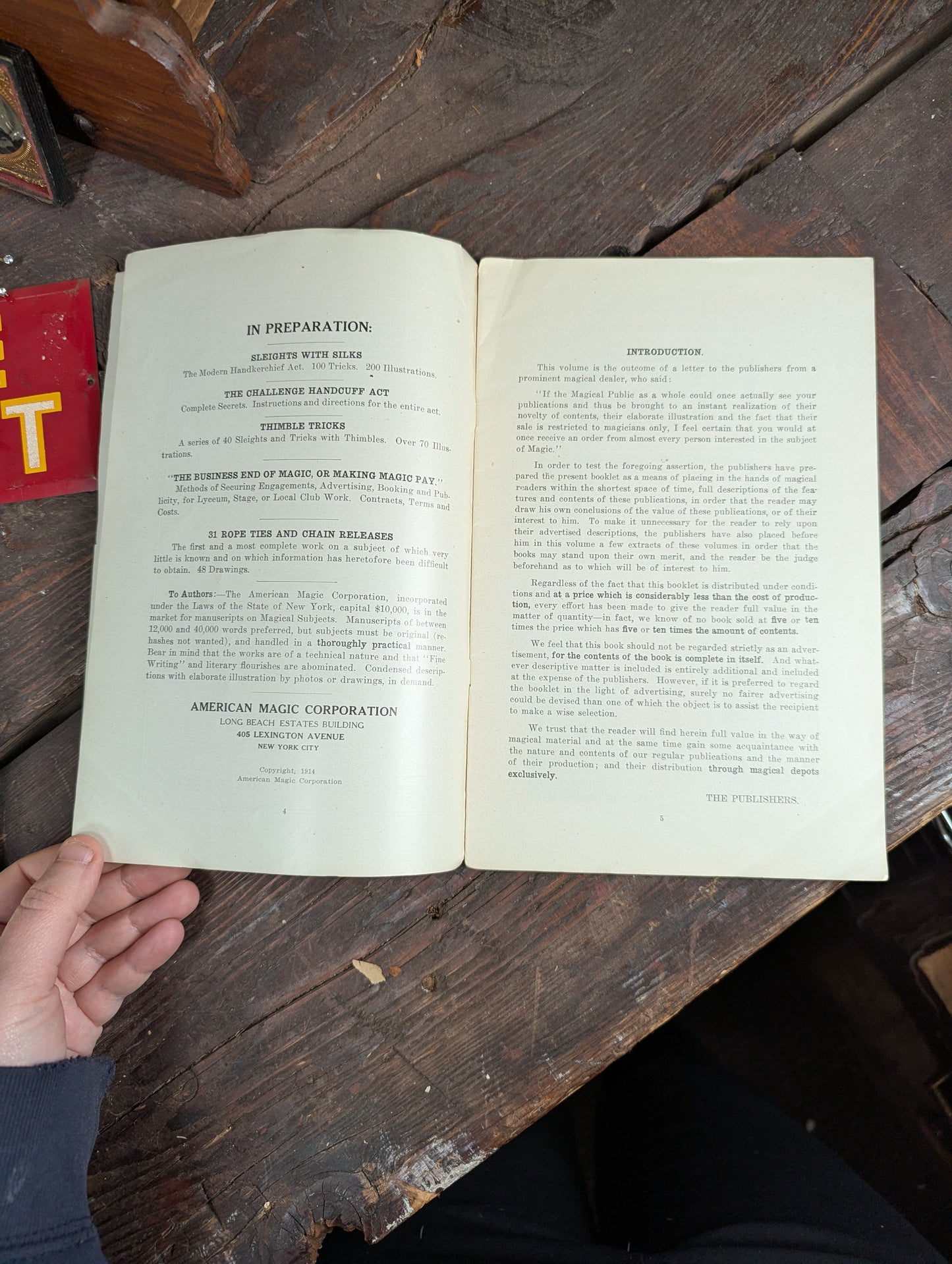 Lot 103 - Grouping Of Vintage Magic Ephemera Including Card Trick Booklets, Sleight Of Hand Booklet, Etc. 8+ Pieces