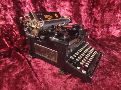 Royal Model No. 10 Manual Desktop Typewriter with Beveled Glass Sides, 1929