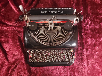 Remington Rand Remington #5 Streamliner Manual Portable Typewriter, 1940