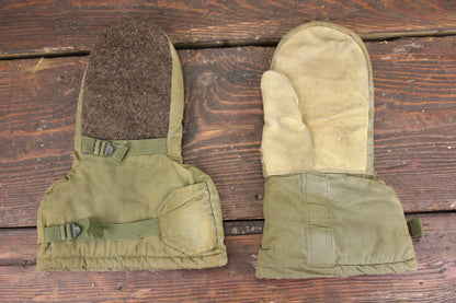 WWII Era Insulated Military Issue Mittens (Air Force or Army), Size Medium, Pair