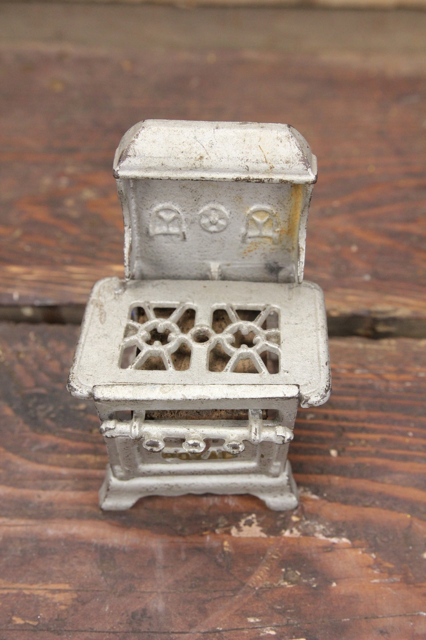 Royal Cast Iron Toy Salesman's Sample Kitchen Stove