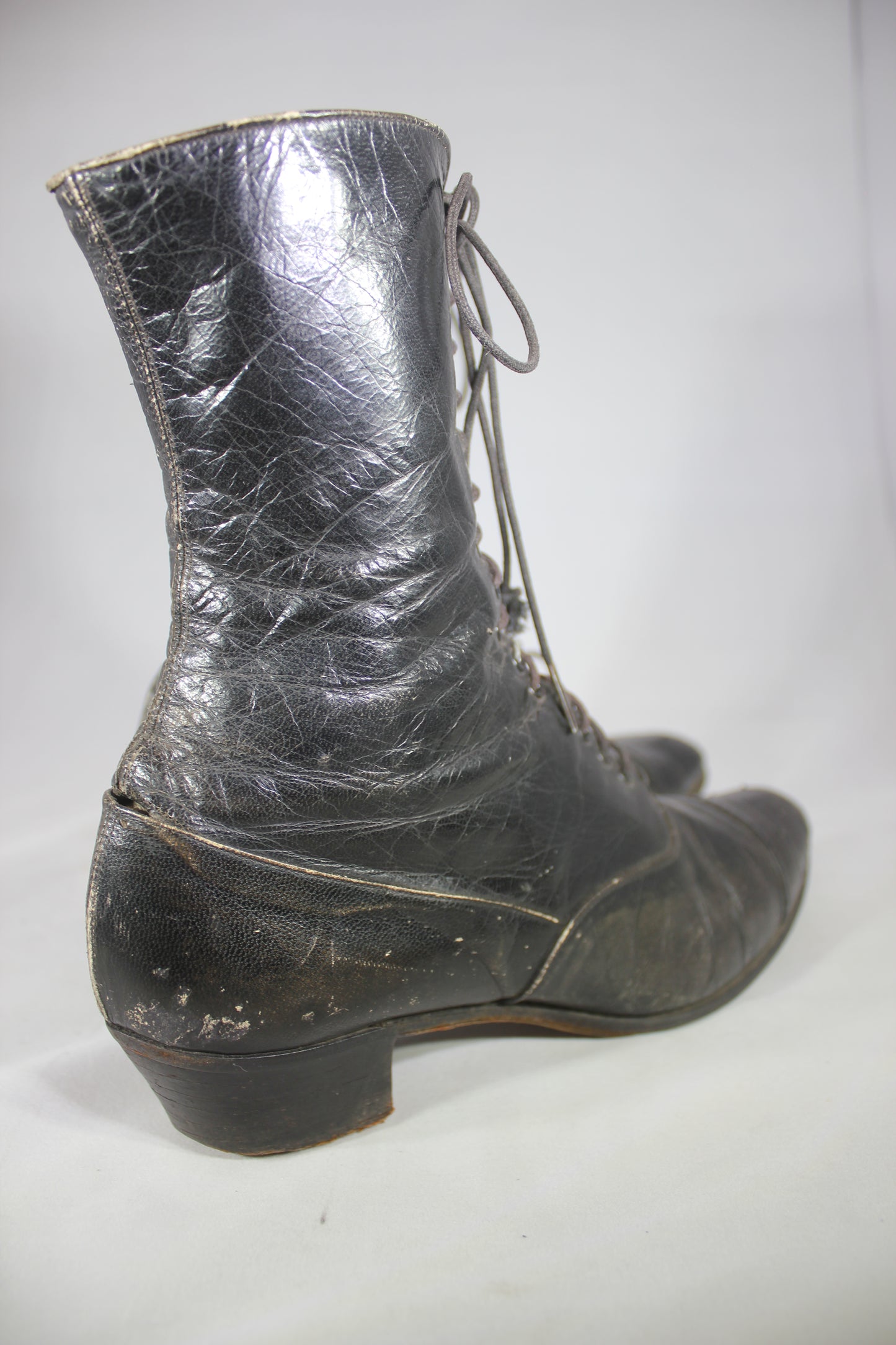 Victorian Lace-Up Black Leather Women's Boots, High-Top Shoes, 18-Holes