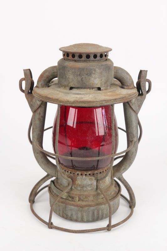 Dietz Vesta New York Central Service N.Y.C.S. Antique Railroad Lantern with CNX Red Globe