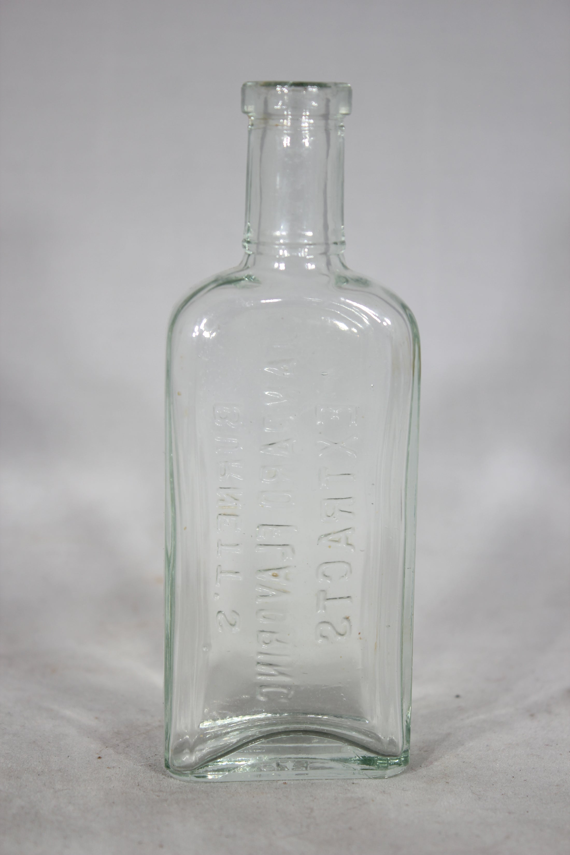 Burnett's Standard Flavoring Extracts Glass Apothecary Bottle – Memory ...